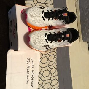 SOLD! SOLD! Saucony Kinvara 9 Dunkin Donuts Boston Marathon